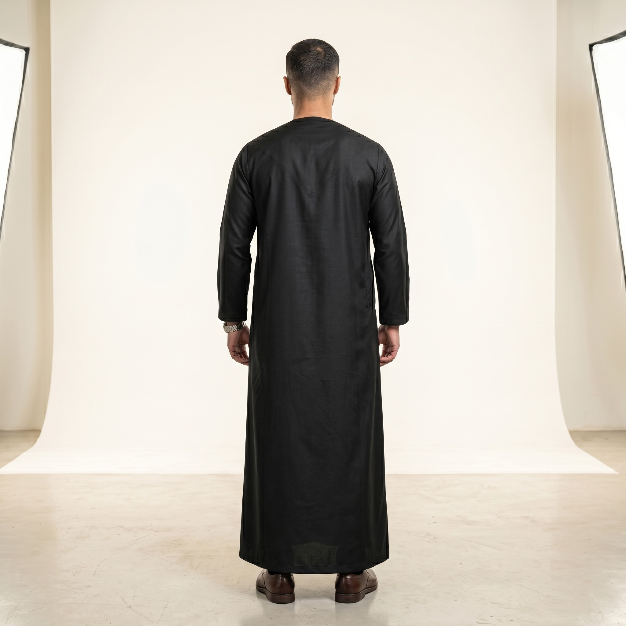 Black With Gold Lace Omani Thobe - Image 2